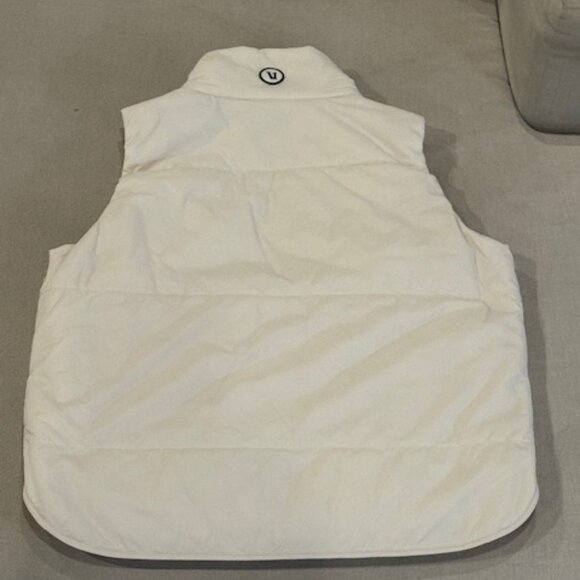 Vuori Canyon Insulated Vest - Picture 3 of 3